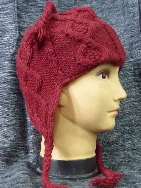 Cable knit maroon sherpa hat