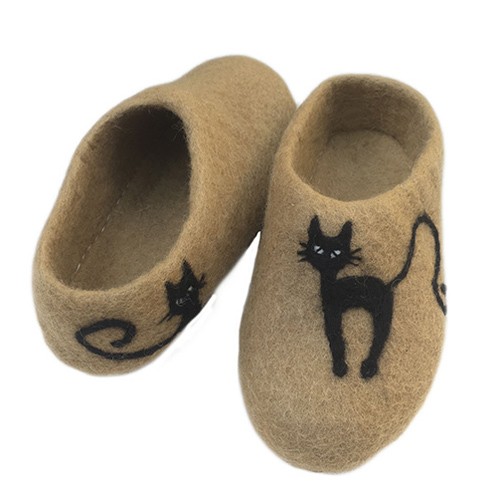 Cat Design Felt Slippers